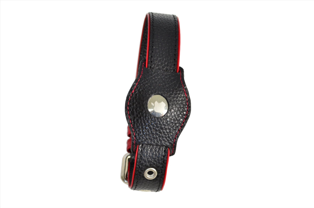 Strapets leather dog collar with matching black leather Airtag holder.